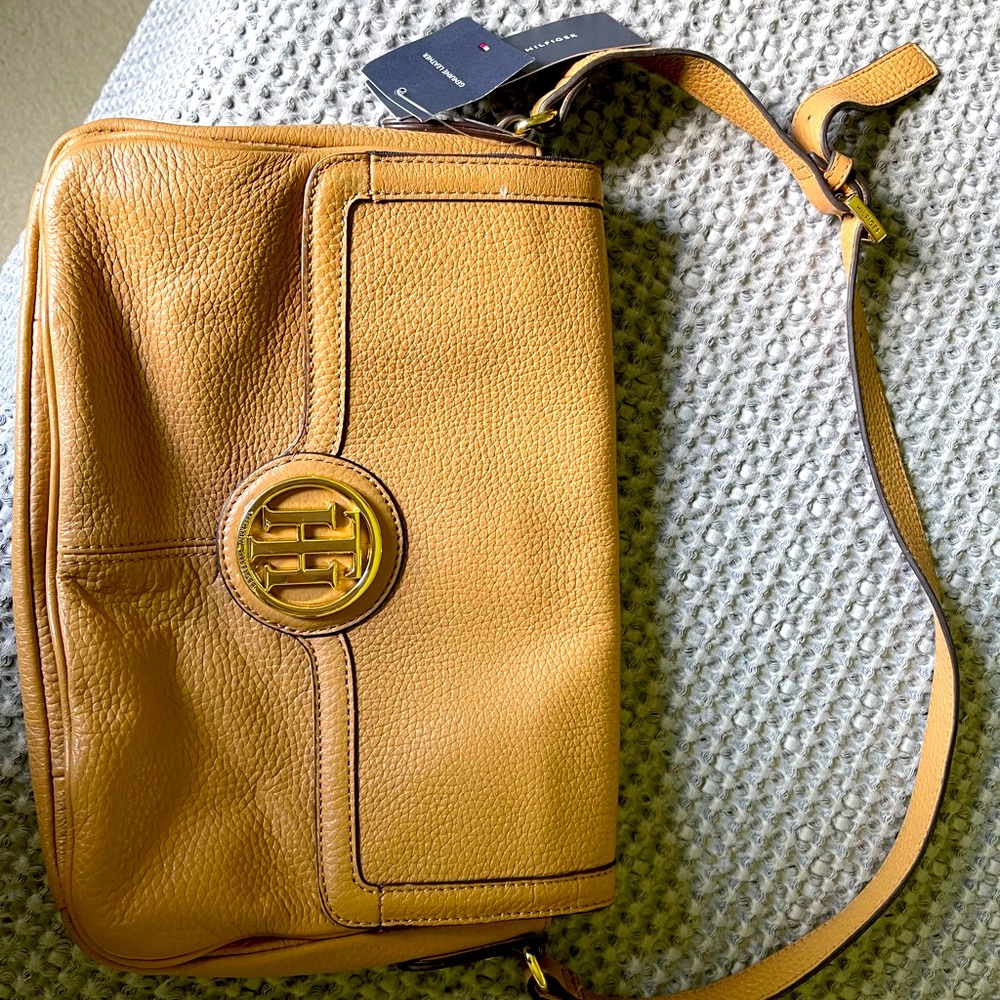 NWT Tommy Hilfiger Shoulder Bag
